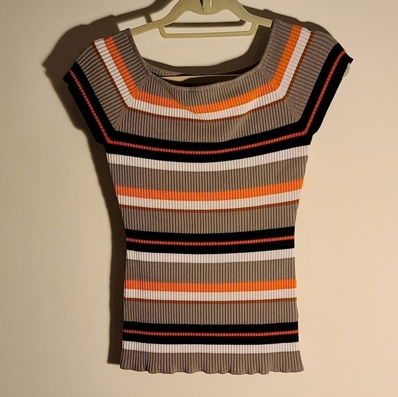 𝅺H&M - Stripped Top - Picture 3 of 5